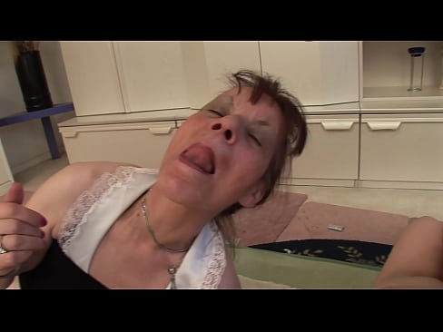❤️ Deux grands-mères et un grand-père font une partie à trois ️ Sexe at porn fr.myinvest.top ☑